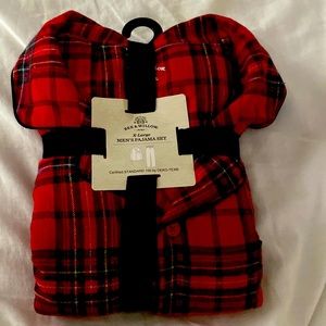 Bee & Willow classic Christmas pajama set